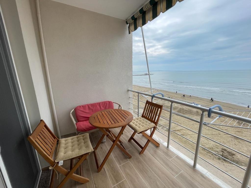 Bellavista Apartment ドゥラス エクステリア 写真